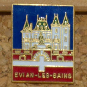 Pin's Evian-Les-Bains (01)